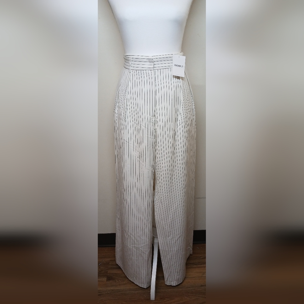 Forever 21 White Pinstripe Wide-Leg Pants – Size XL – NWT - Picture 5 of 13